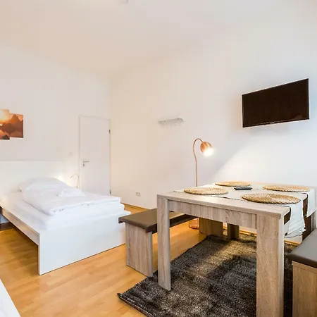 Appartments Heerstraße * Düsseldorf