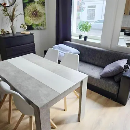 Work & Dd Apartment Dusseldorf